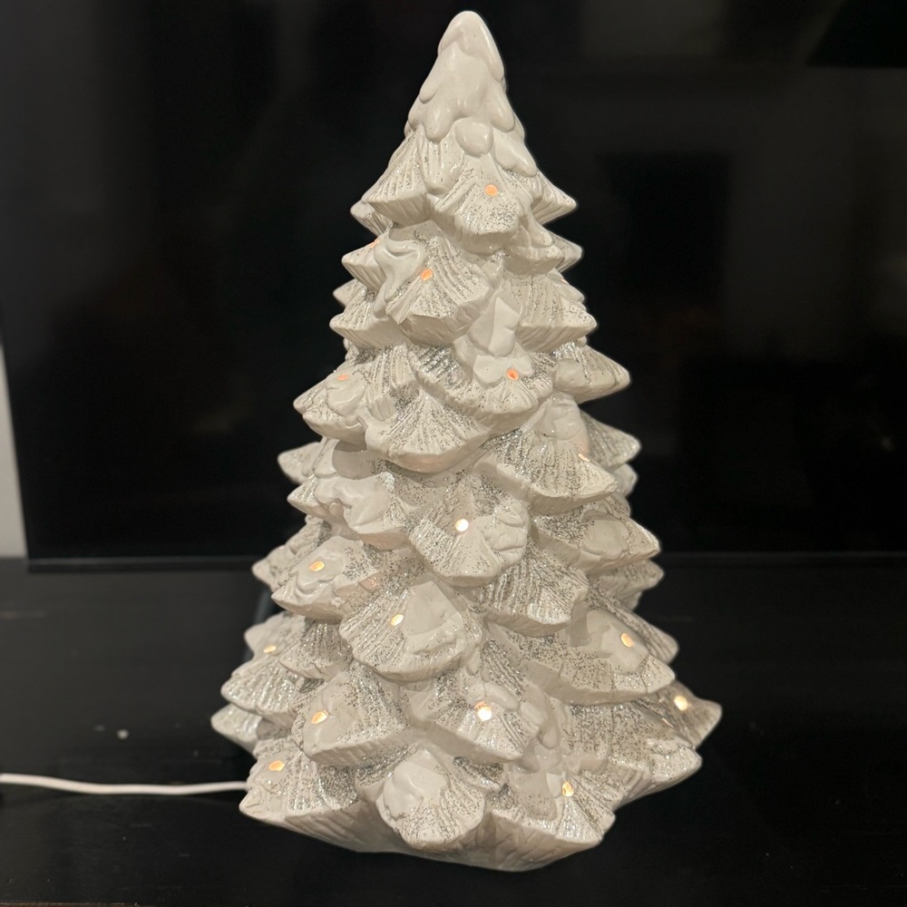 Vtg 17" JAIMY Mold One Piece White Christmas Tree